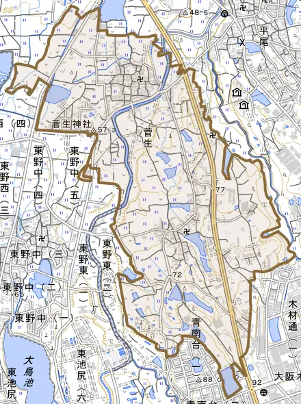 菅生とその周辺の地図。町の範囲を重ねている