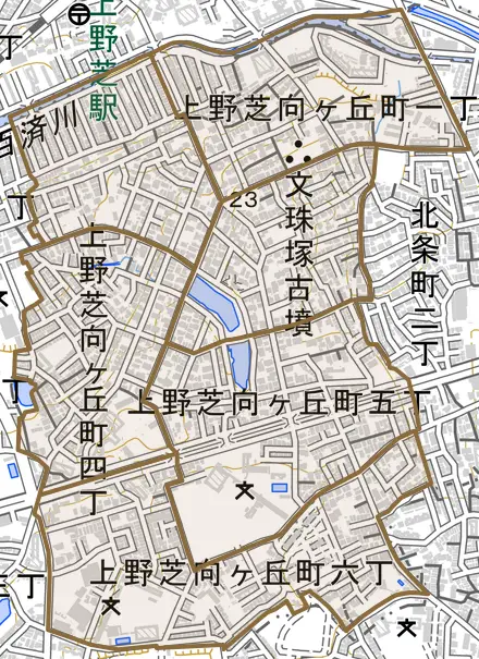 上野芝向ヶ丘町とその周辺の地図。町の範囲を重ねている