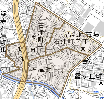 石津町とその周辺の地図。町の範囲を重ねている