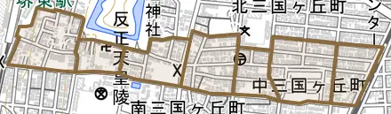 中三国ヶ丘町とその周辺の地図。町の範囲を重ねている