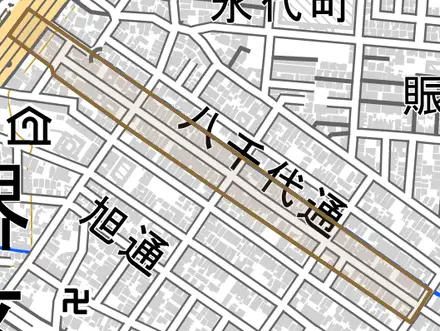 八千代通とその周辺の地図。町の範囲を重ねている