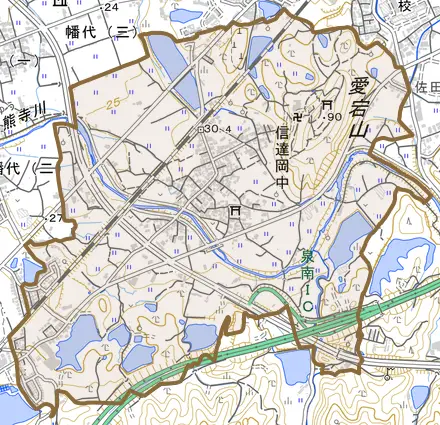 信達岡中とその周辺の地図。町の範囲を重ねている