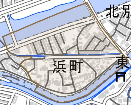 浜町とその周辺の地図。町の範囲を重ねている
