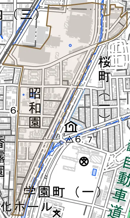 昭和園とその周辺の地図。町の範囲を重ねている