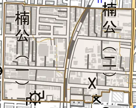 楠公とその周辺の地図。町の範囲を重ねている