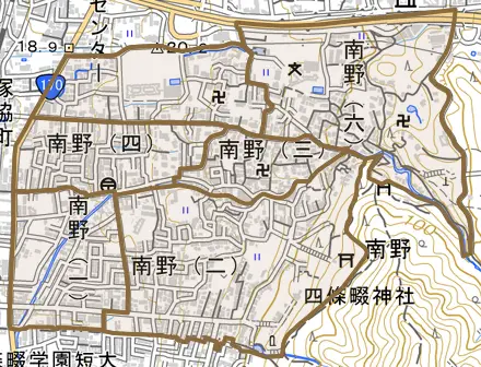 南野とその周辺の地図。町の範囲を重ねている