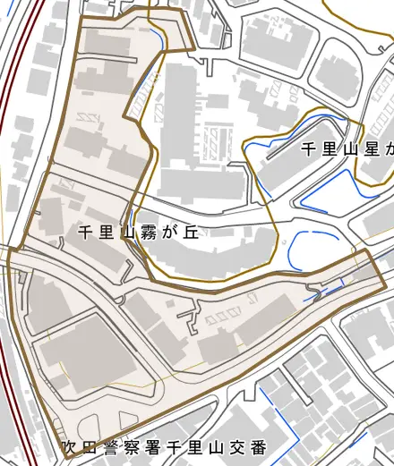 千里山霧が丘とその周辺の地図。町の範囲を重ねている