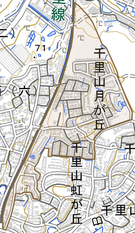 千里山月が丘とその周辺の地図。町の範囲を重ねている