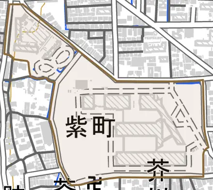 紫町とその周辺の地図。町の範囲を重ねている
