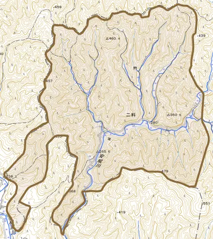 大字二料とその周辺の地図。町の範囲を重ねている