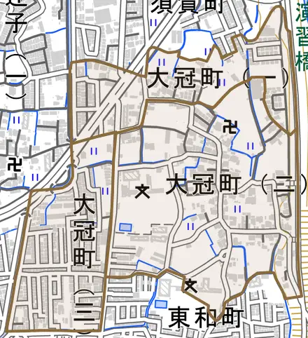 大冠町とその周辺の地図。町の範囲を重ねている