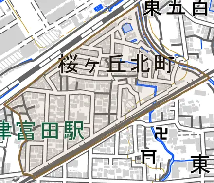 桜ケ丘北町とその周辺の地図。町の範囲を重ねている