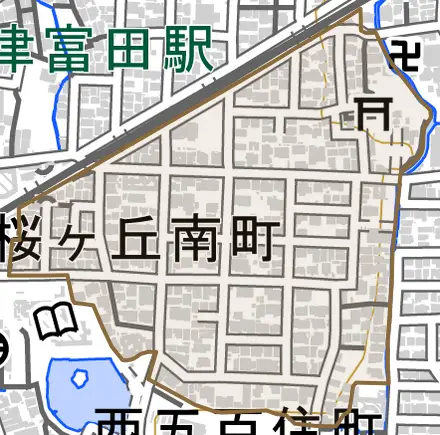 桜ケ丘南町とその周辺の地図。町の範囲を重ねている