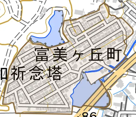 富美ケ丘町とその周辺の地図。町の範囲を重ねている