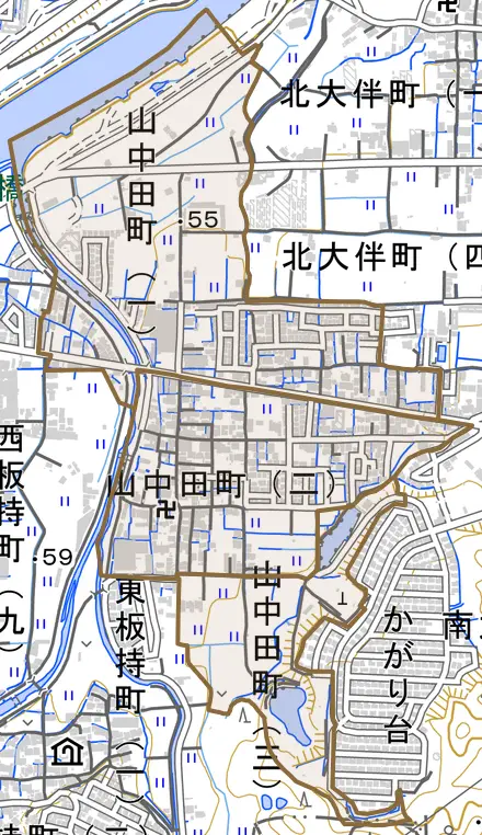 山中田町とその周辺の地図。町の範囲を重ねている