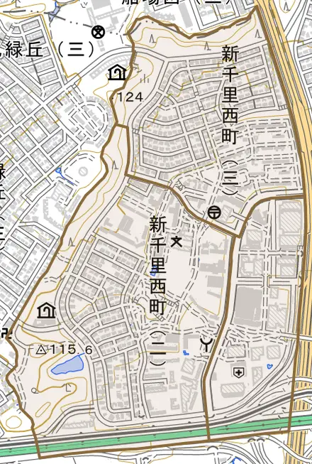 新千里西町とその周辺の地図。町の範囲を重ねている