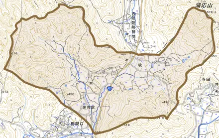 牧とその周辺の地図。町の範囲を重ねている
