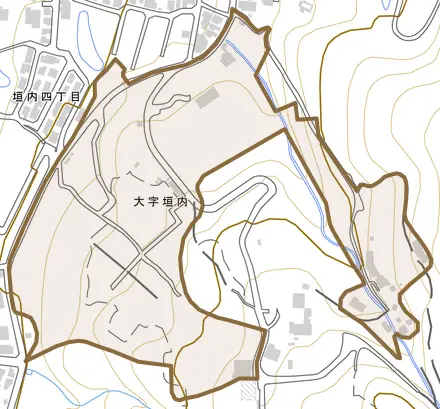 大字垣内とその周辺の地図。町の範囲を重ねている