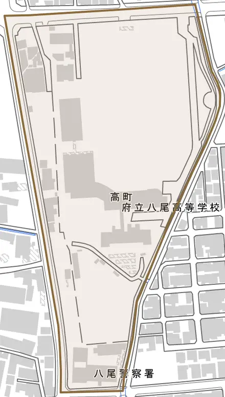 高町とその周辺の地図。町の範囲を重ねている
