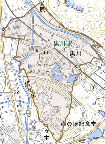 黒川とその周辺の地図。町の範囲を重ねている
