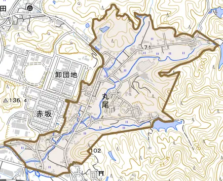 丸尾とその周辺の地図。町の範囲を重ねている