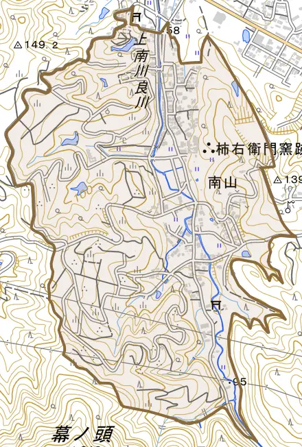 南山とその周辺の地図。町の範囲を重ねている