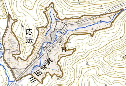 応法とその周辺の地図。町の範囲を重ねている