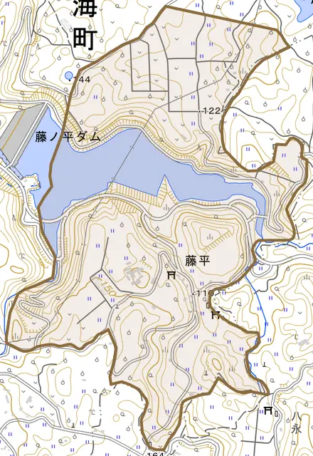 大字藤平とその周辺の地図。町の範囲を重ねている
