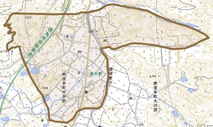 南波多町井手野とその周辺の地図。町の範囲を重ねている