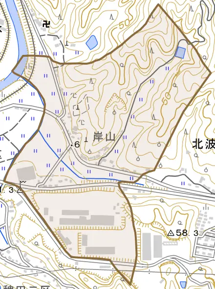 北波多岸山とその周辺の地図。町の範囲を重ねている