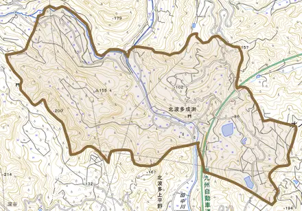 北波多成渕とその周辺の地図。町の範囲を重ねている