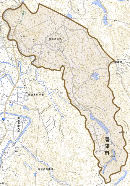 北波多志気とその周辺の地図。町の範囲を重ねている