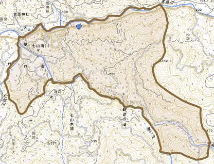 七山滝川とその周辺の地図。町の範囲を重ねている