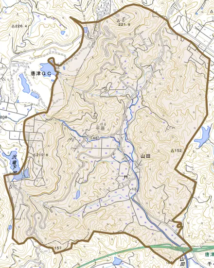 山田とその周辺の地図。町の範囲を重ねている