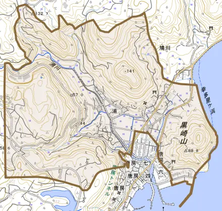 浦とその周辺の地図。町の範囲を重ねている