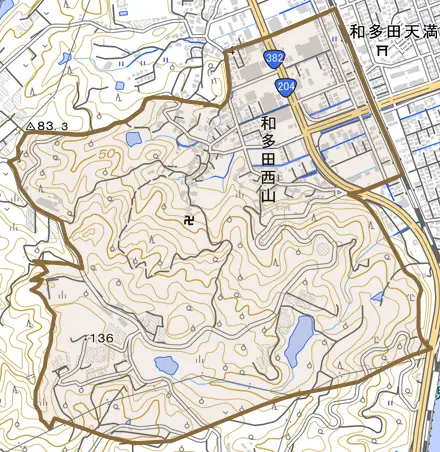 和多田西山とその周辺の地図。町の範囲を重ねている