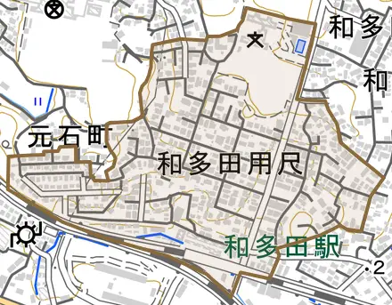 和多田用尺とその周辺の地図。町の範囲を重ねている