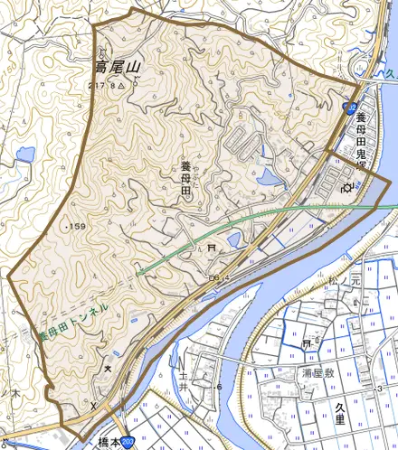 養母田とその周辺の地図。町の範囲を重ねている