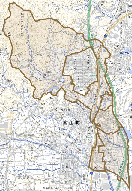 大字小倉とその周辺の地図。町の範囲を重ねている