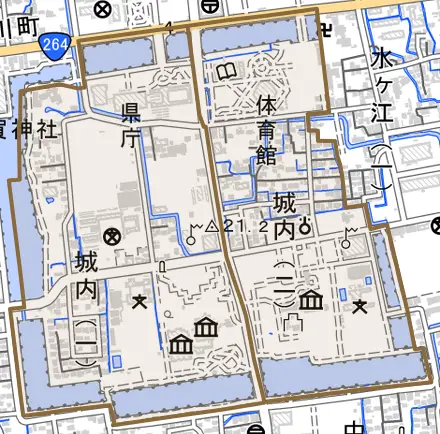 城内とその周辺の地図。町の範囲を重ねている