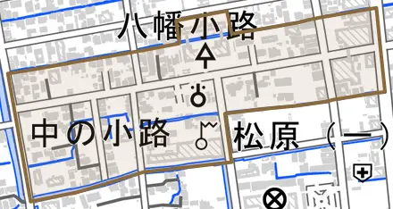 中の小路とその周辺の地図。町の範囲を重ねている