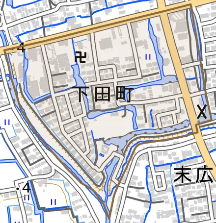 下田町とその周辺の地図。町の範囲を重ねている