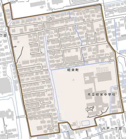 昭栄町とその周辺の地図。町の範囲を重ねている