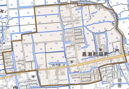 嘉瀬町大字扇町とその周辺の地図。町の範囲を重ねている