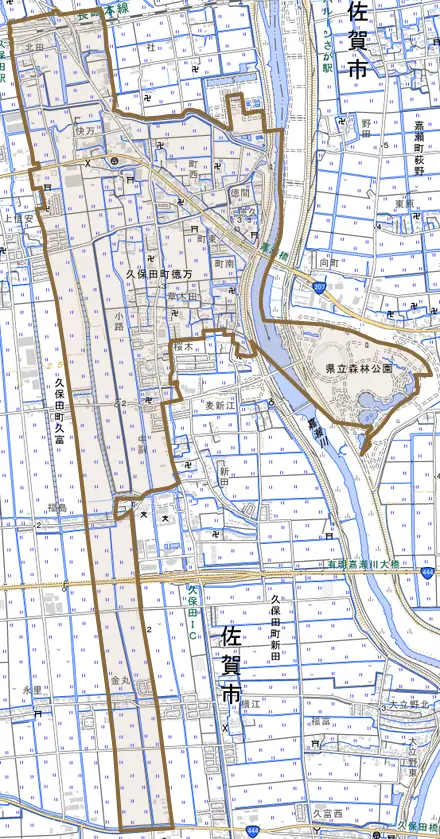 久保田町大字徳万とその周辺の地図。町の範囲を重ねている