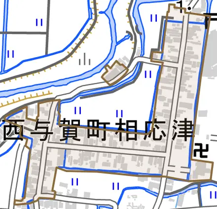 西与賀町大字相応津とその周辺の地図。町の範囲を重ねている