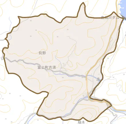 富士町大字古湯とその周辺の地図。町の範囲を重ねている