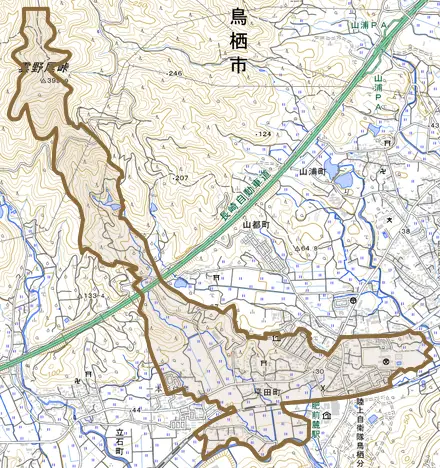 平田町とその周辺の地図。町の範囲を重ねている