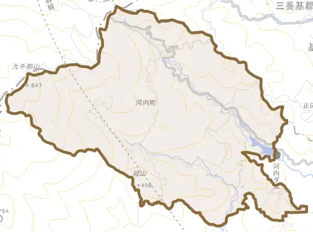 河内町とその周辺の地図。町の範囲を重ねている