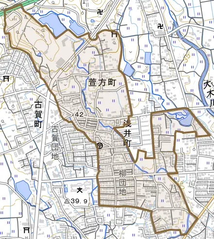 萱方町とその周辺の地図。町の範囲を重ねている